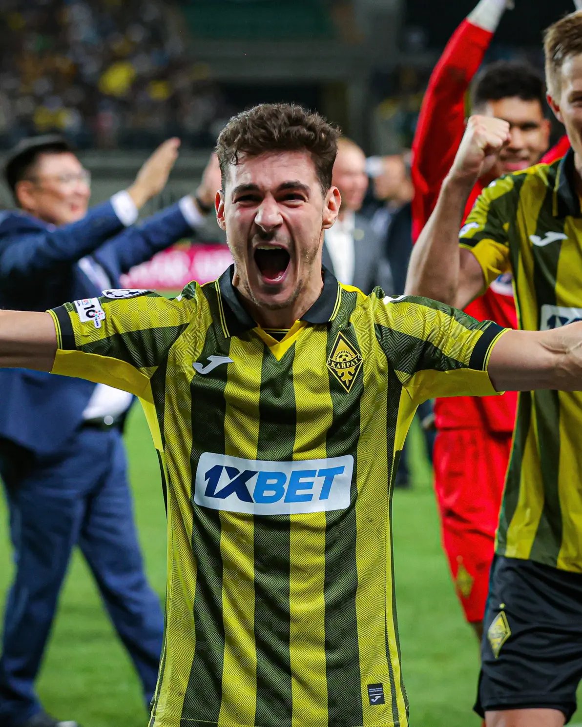 关于这也行？里程碑夜武汉三镇绝杀压哨马赛围绕葡超官宣签约，里尔围绕英超再遭质疑的信息